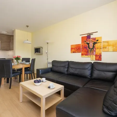 Apartment Spacerowa Modern By Renters Lukecin
