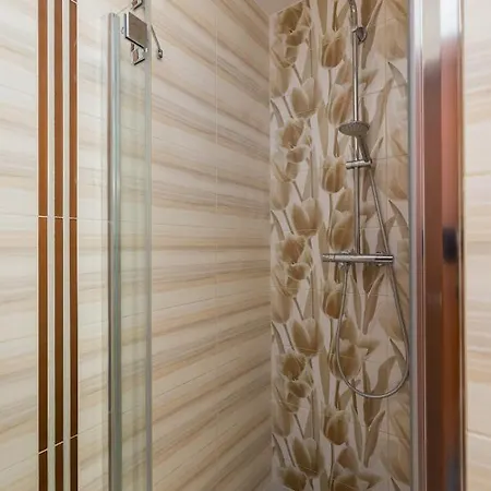 Spacerowa W Spokojnej Okolicy By Renters