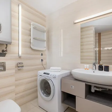 Spacerowa W Spokojnej Okolicy By Renters Διαμέρισμα *